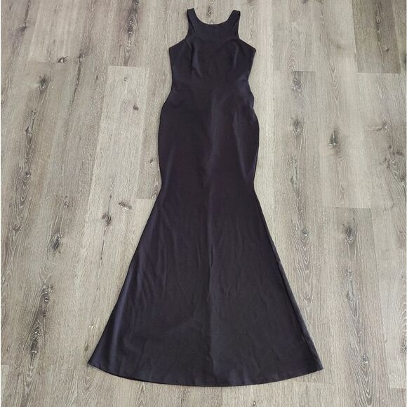 Windsor Black Mermaid Open Back Ruffle Dress Medium - Picture 2 of 9